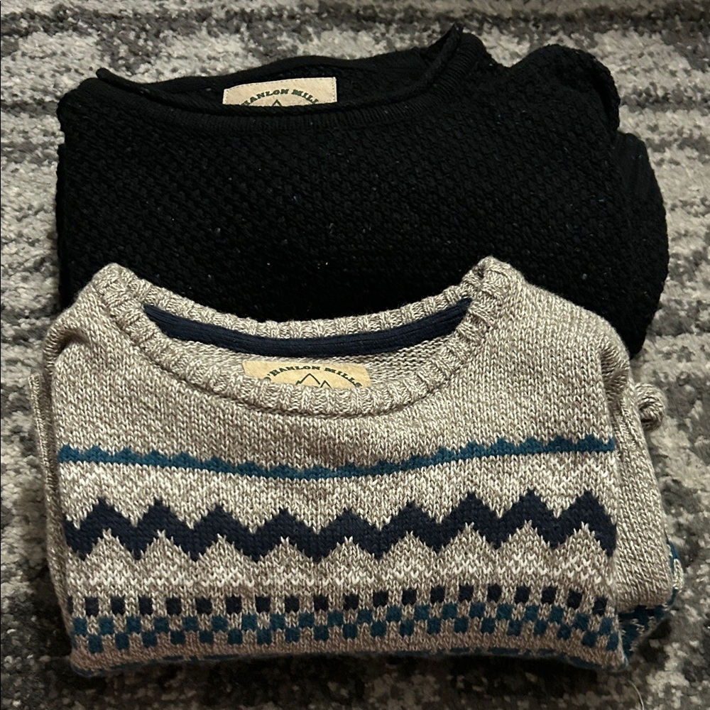 Mens Black and Gray Patterned Sweaters Urban Outfitters O’Hanlon Mills SIZE: XS